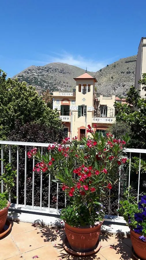 팔레르모 Casa Di Loretta B&B 0*,  이탈리아